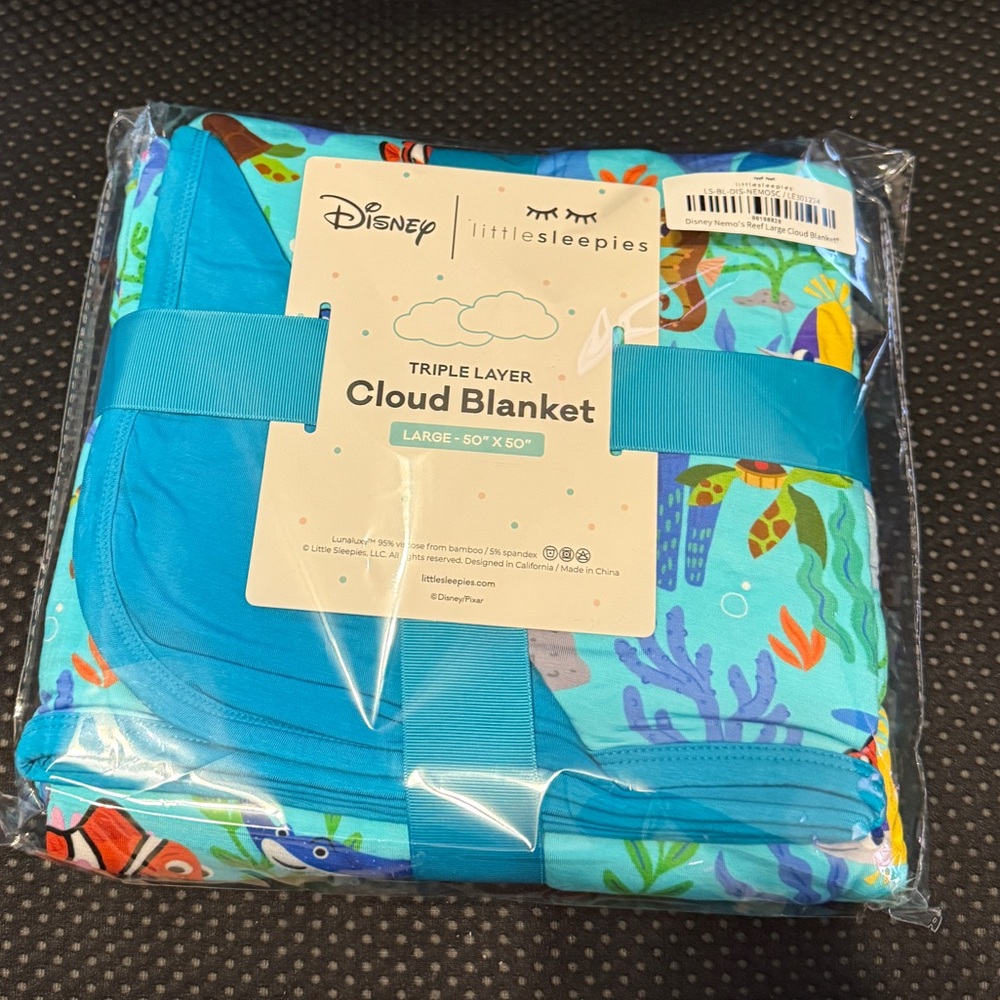 Little Sleepies Nemo's Reef Large Cloud Blanket